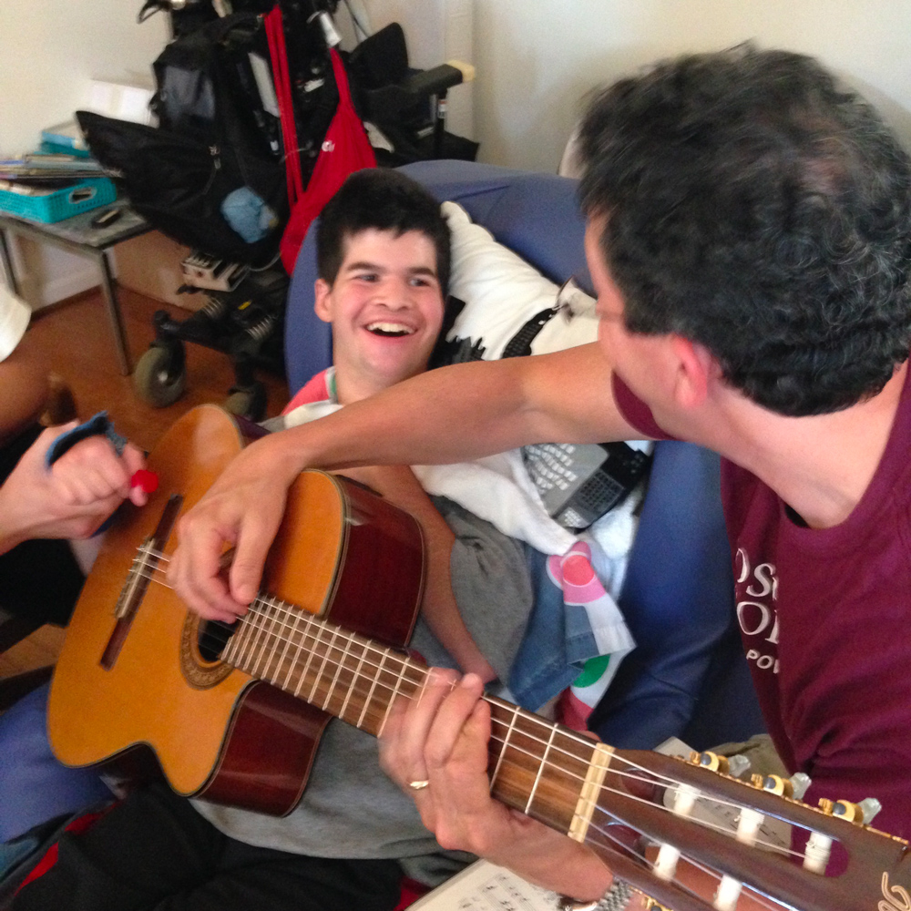 PARDAC-steven-playing-guitar-with-steve